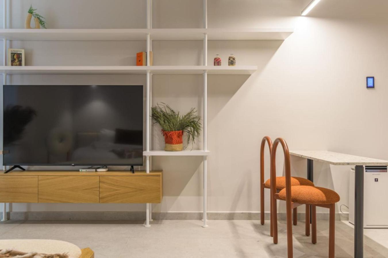 Boho Nomad In Mar Mikhael Apartment